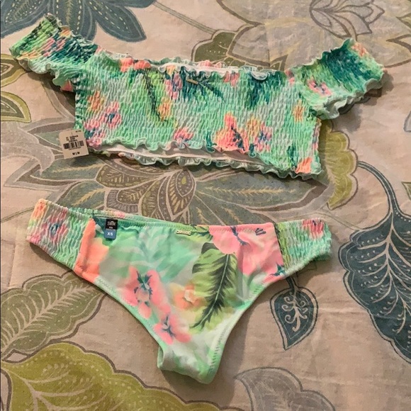 *BRAND NEW* PINK 2 PIECE OFF THE SHOULDER BIKINI - Picture 2 of 3